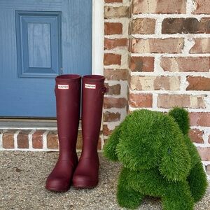 Hunter Burgundy Footwear